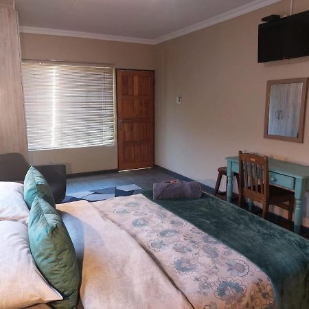 Wisteria Lane Guesthouse Postmasburg Kültér fotó