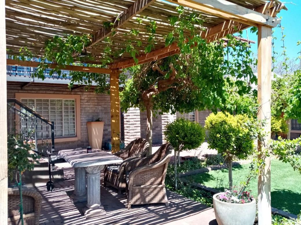 Wisteria Lane Guesthouse Postmasburg Kültér fotó