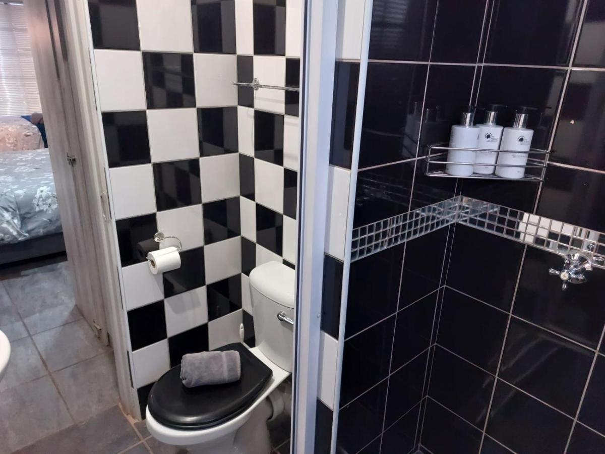 Wisteria Lane Guesthouse Postmasburg Kültér fotó
